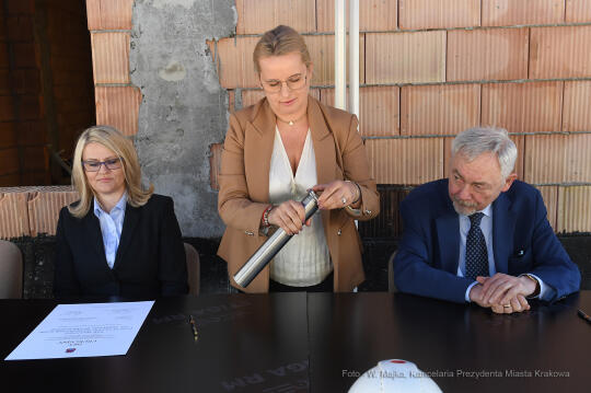 1818jpg.jpg-hali sportowej przy IX Liceum