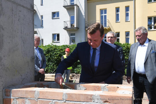 2323jpg.jpg-hali sportowej przy IX Liceum