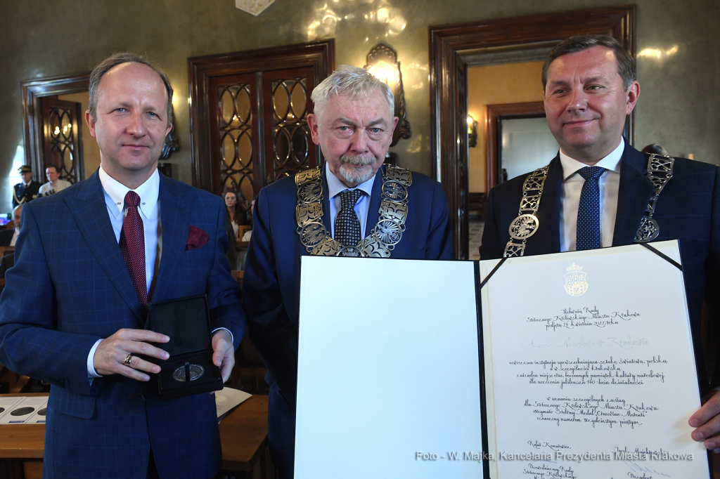 2424jpg.jpg-„Cracoviae Merenti”  Autor: W. Majka