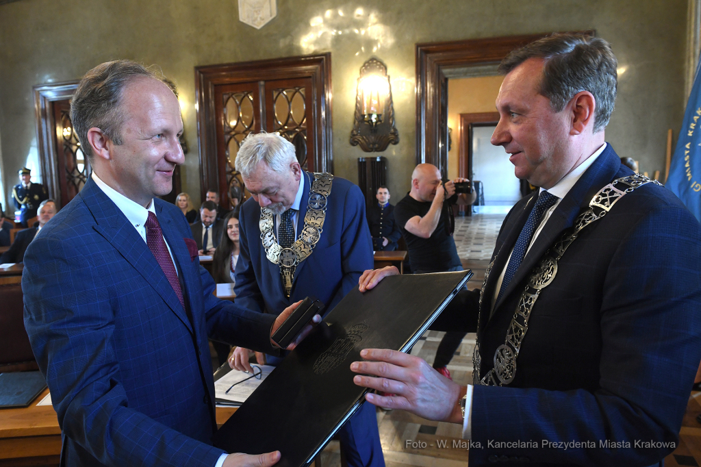 2525jpg.jpg-„Cracoviae Merenti”  Autor: W. Majka