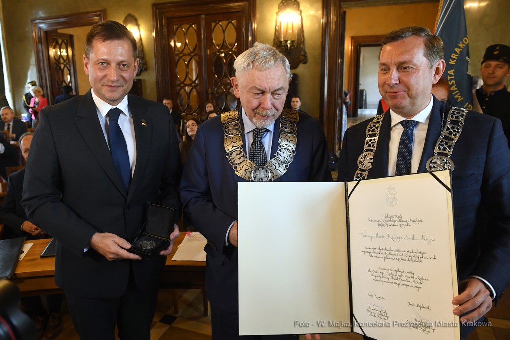 3232jpg.jpg-„Cracoviae Merenti”  Autor: W. Majka