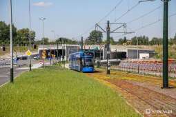 nvacdt4i.jpeg-Przejazdy testowe tramwaju w tunelu na Trasie Łagiewnickiej