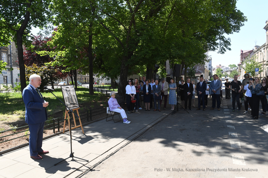044jpg.jpg-Spotkanie przy Żywym Pomniku Pamięci – Drzewie Tadeusza Pankiewicza  Autor: W. Majka