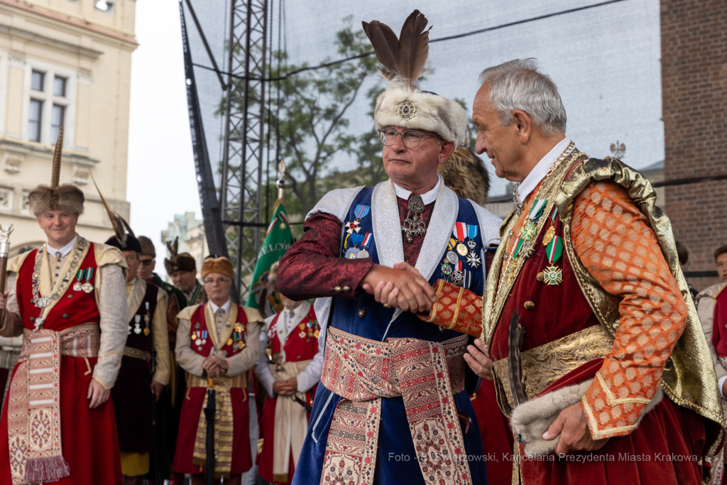 bs_220504_9515.jpg-Intronizacja, Król Kurkowy, Kraków, Majchrowski  Autor: B. Świerzowski