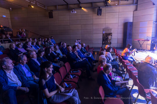 bs_220504_9890.jpg-Kasia Chlebny, Majchrowski, Bereś, Gala