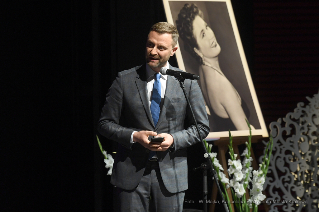 066jpg.jpg-Gala Jubileuszowa 70-lecia święceń kapłańskich księdza infułata Jerzego Bryły  Autor: W. Majka