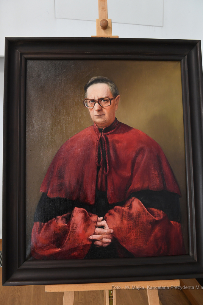 022jpg.jpg-100. urodziny profesora Aleksandra Krawczuka  Autor: W. Majka