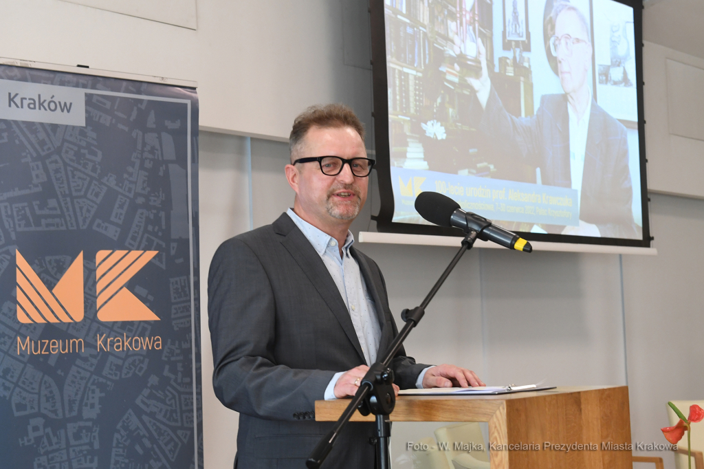 099jpg.jpg-100. urodziny profesora Aleksandra Krawczuka  Autor: W. Majka