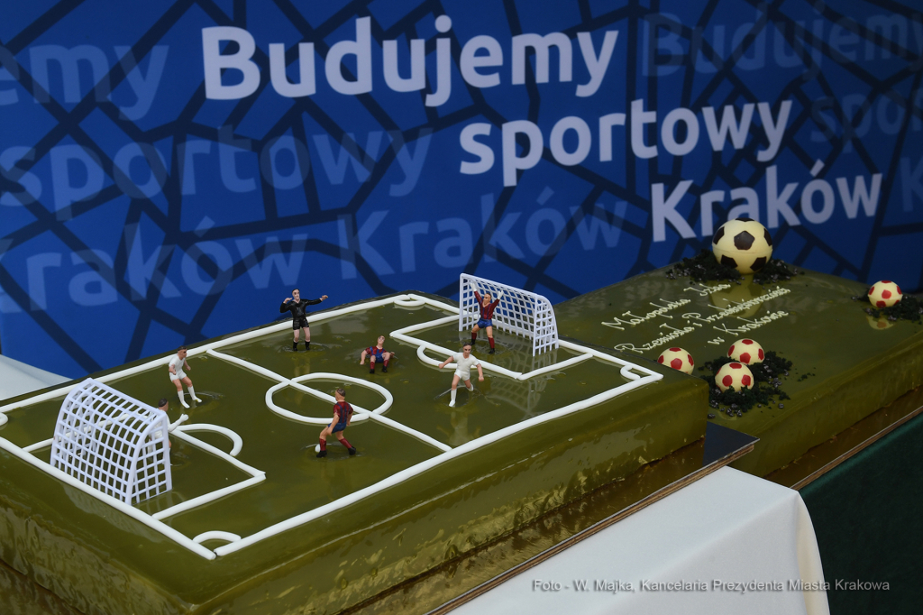 044jpg.jpg-strefy sportowej przy Zespole Szkoły Rzemiosła i Przedsiębiorczo  Autor: W. Majka