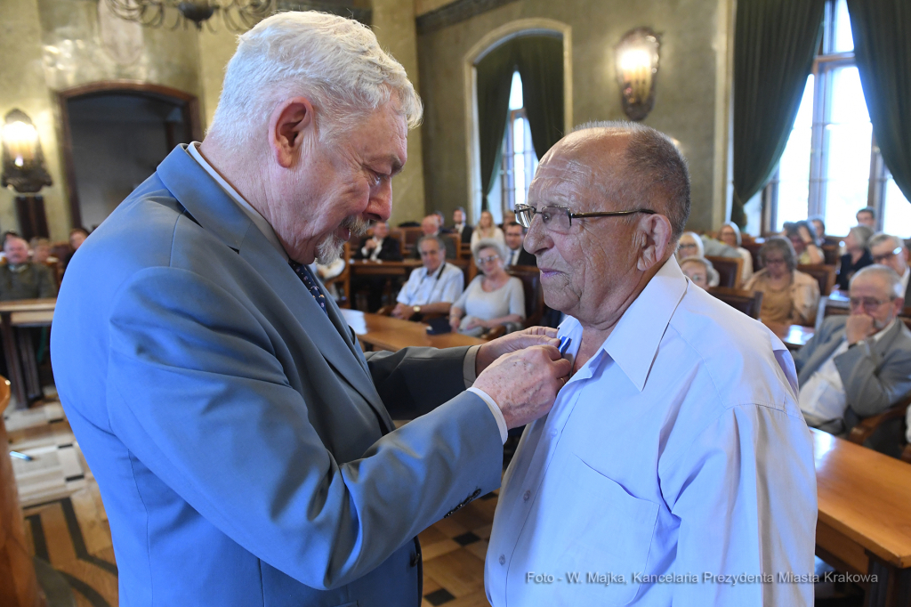 2828jpg.jpg-Uroczystość wręczenia odznak Honoris Gratia z okazji Święta Miasta  Autor: W. Majka