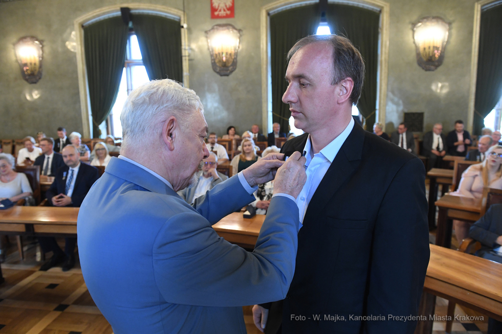 5656jpg.jpg-Uroczystość wręczenia odznak Honoris Gratia z okazji Święta Miasta  Autor: W. Majka