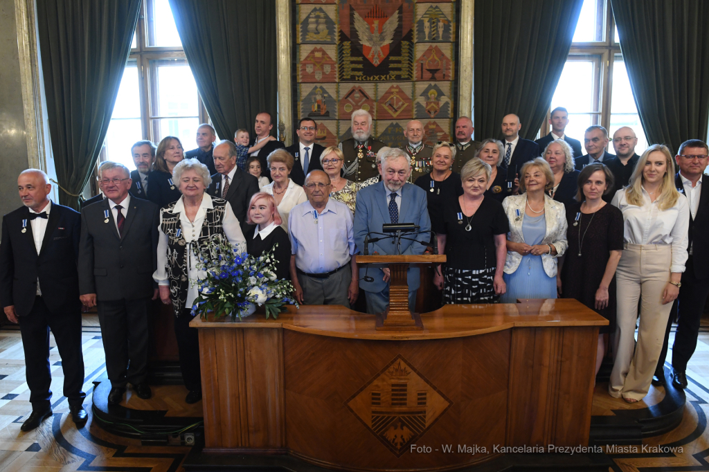 7272jpg.jpg-Uroczystość wręczenia odznak Honoris Gratia z okazji Święta Miasta  Autor: W. Majka