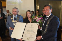 1616jpg.jpg-akt nadania Honorowego Obywatelstwa śp. Jerzemu Treli