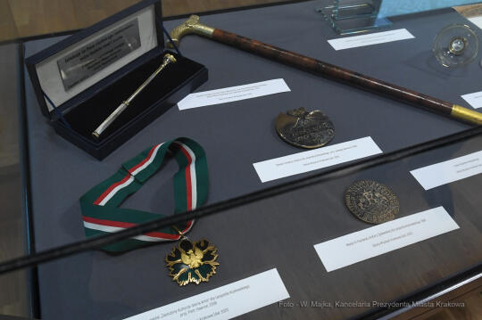 044jpg.jpg-Pokaz nabytków związanych z honorowymi obywatelami Krakowa
