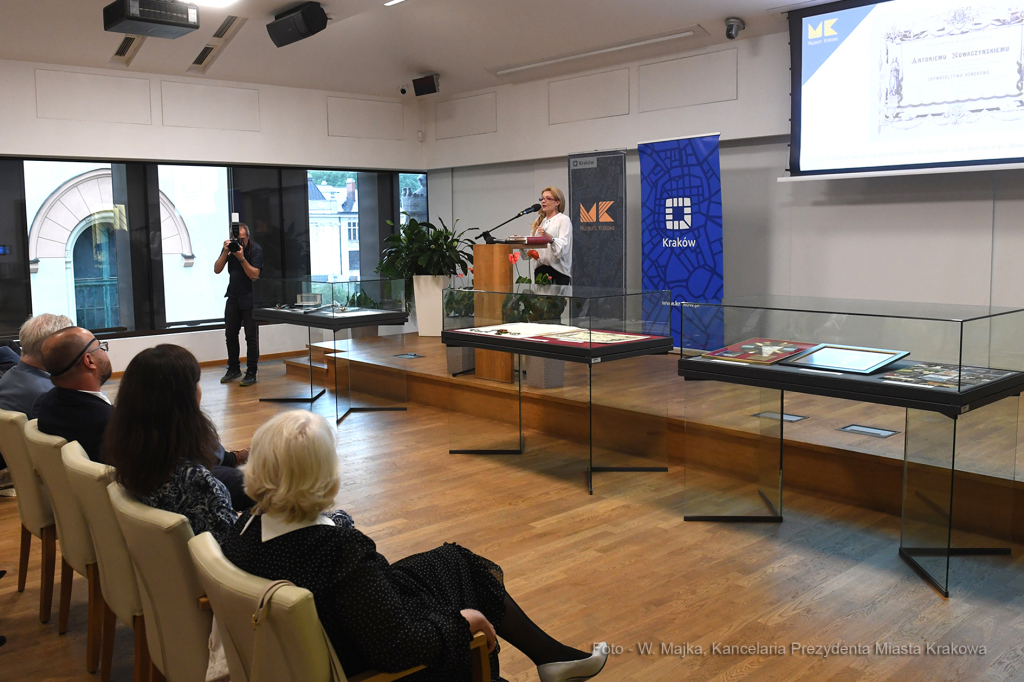 2020jpg.jpg-Pokaz nabytków związanych z honorowymi obywatelami Krakowa  Autor: W. Majka