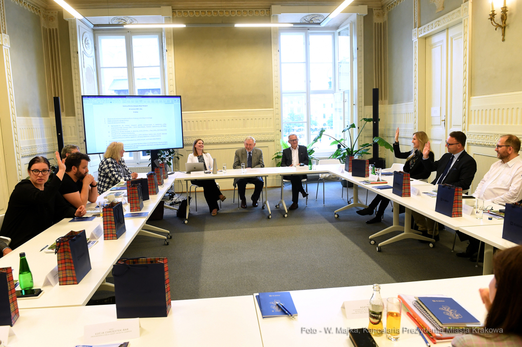 088jpg.jpg-Posiedzenie Inauguracyjne Komisji Klimatu Związku Miast Polskich  Autor: W. Majka