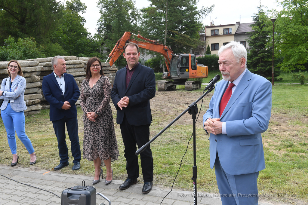 1010jpg.jpg-Rozpoczęcie budowy Domu Pomocy Społecznej, ul. Praska 25  Autor: W. Majka