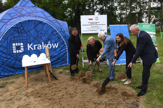 1212jpg.jpg-Rozpoczęcie budowy Domu Pomocy Społecznej, ul. Praska 25