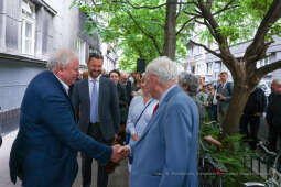 bs-czerwca 21, 2022-img_6123.jpg-Adam Zagajewski, Tablica, Majchrowski