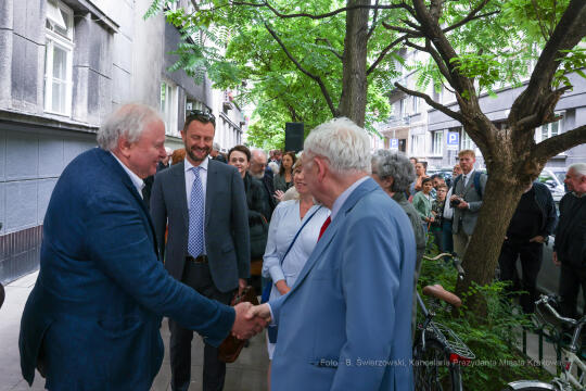 bs-czerwca 21, 2022-img_6123.jpg-Adam Zagajewski, Tablica, Majchrowski