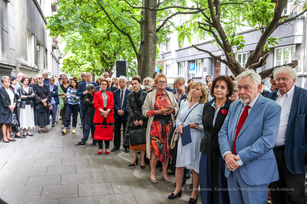 bs-czerwca 21, 2022-img_6145.jpg-Adam Zagajewski, Tablica, Majchrowski  Autor: B. Świerzowski