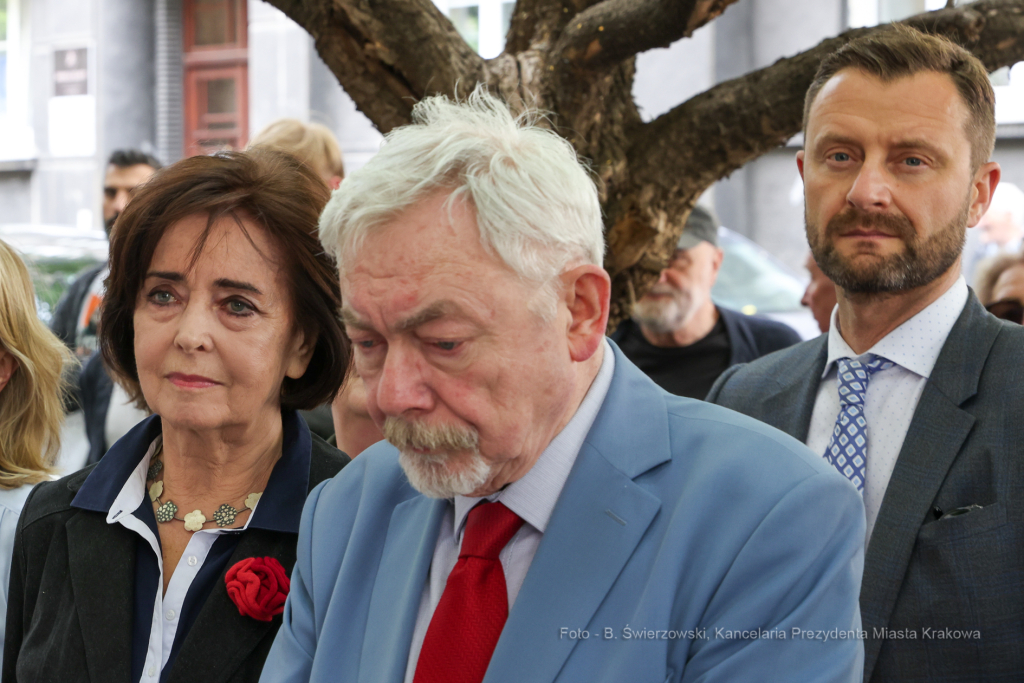 bs-czerwca 21, 2022-img_6149.jpg-Adam Zagajewski, Tablica, Majchrowski  Autor: B. Świerzowski