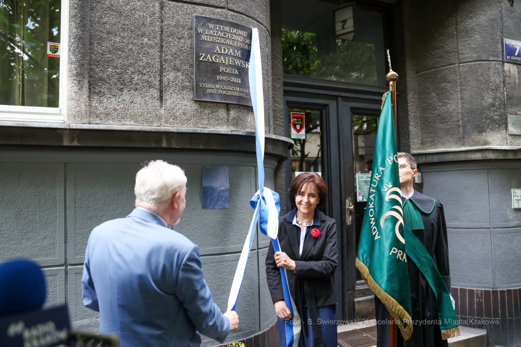 bs-czerwca 21, 2022-img_6157.jpg-Adam Zagajewski, Tablica, Majchrowski  Autor: B. Świerzowski