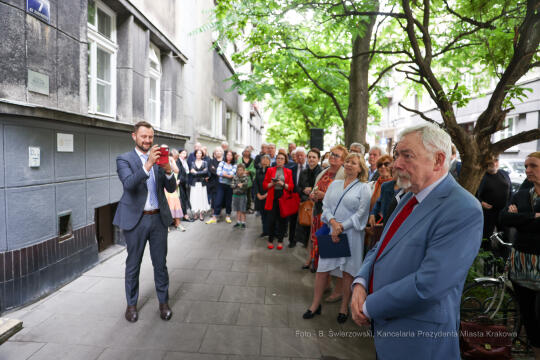 bs-czerwca 21, 2022-img_6171.jpg-Adam Zagajewski, Tablica, Majchrowski