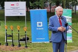 20220621_140218.jpg-Symboliczne rozpoczęcie budowy DPS przy ul. Praskiej w Krakowie