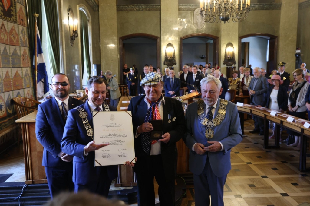 qz5d7xqm.jpeg-Brązowe medale „Cracoviae Merenti” przyznane