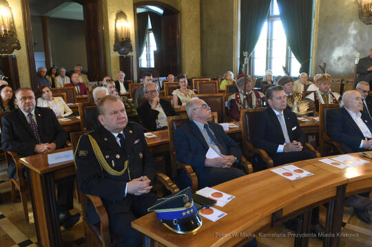 2121jpg.jpg-brązowe Cracoviae Merenti