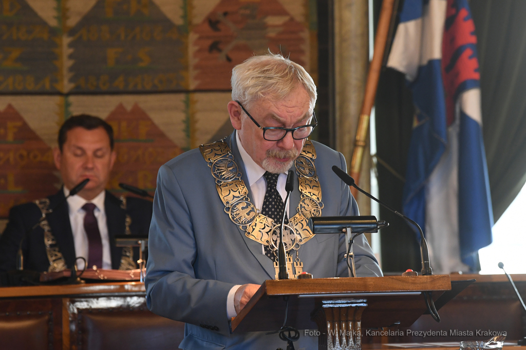 2323jpg.jpg-brązowe Cracoviae Merenti  Autor: W. Majka