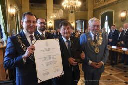 2828jpg.jpg-brązowe Cracoviae Merenti