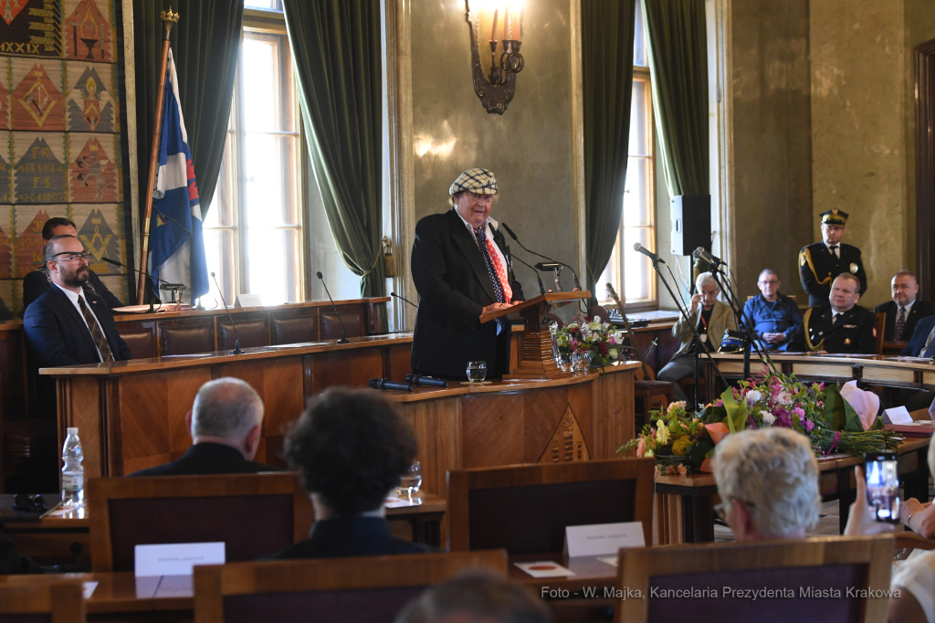 4747jpg.jpg-brązowe Cracoviae Merenti  Autor: W. Majka