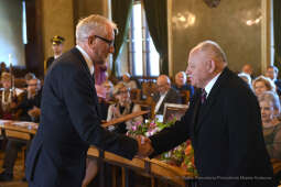 4949jpg.jpg-brązowe Cracoviae Merenti