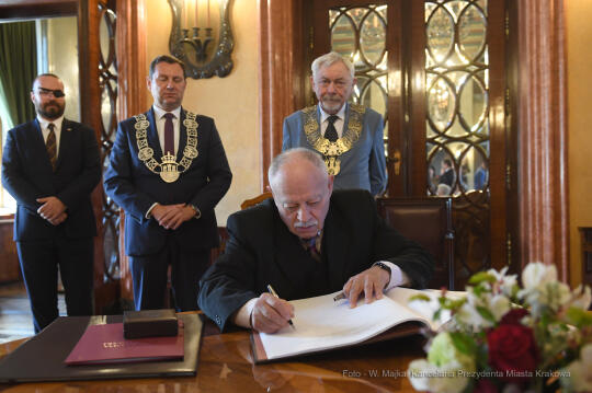 5656jpg.jpg-brązowe Cracoviae Merenti