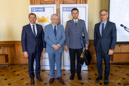 bs_220623_7029.jpg-Gala Bezpieczny Kraków, Majchrowski,