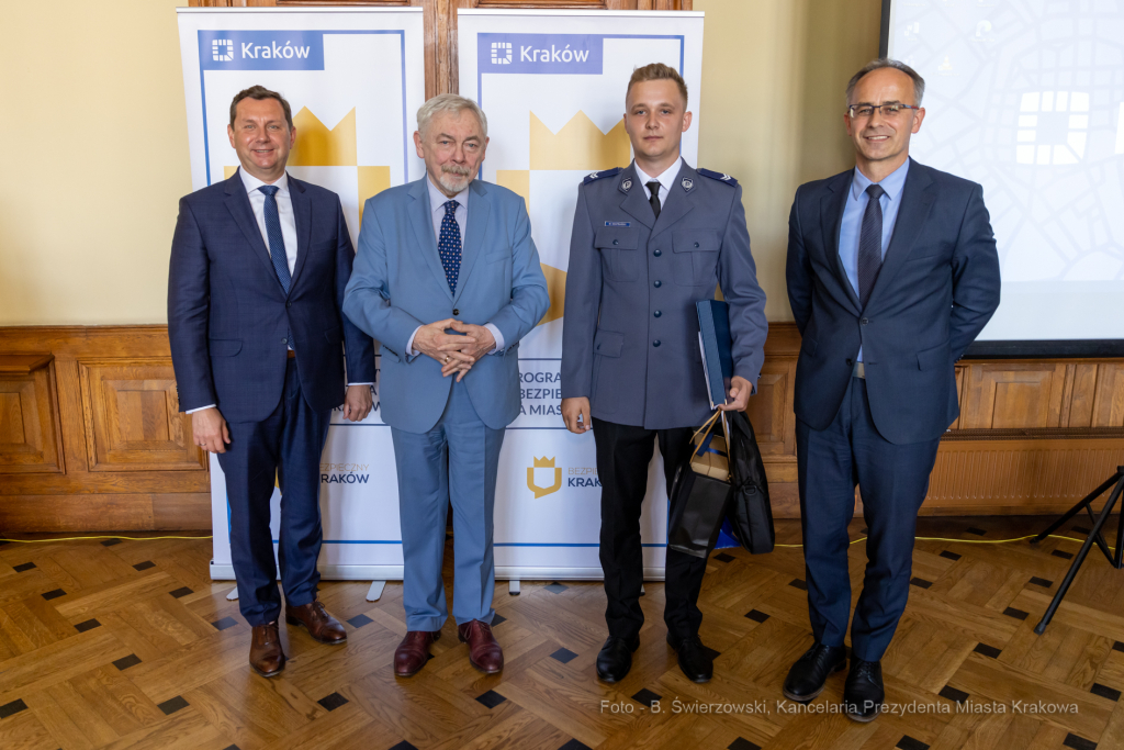 bs_220623_7046.jpg-Gala Bezpieczny Kraków, Majchrowski,  Autor: B. Świerzowski