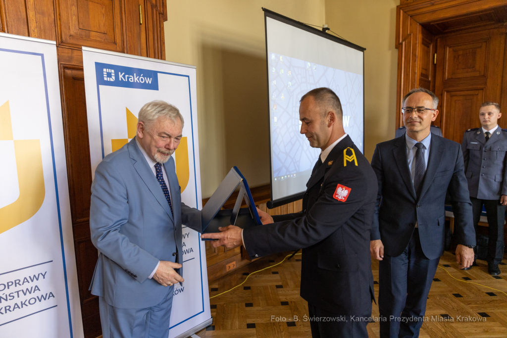 bs_220623_7077.jpg-Gala Bezpieczny Kraków, Majchrowski,  Autor: B. Świerzowski