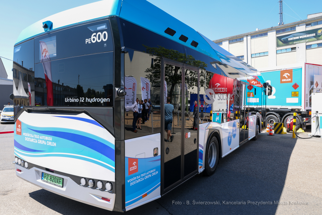 bs_220624_8267.jpg-Stacja Wodór, MPK, Majchrowski, Obajtek  Autor: B. Świerzowski