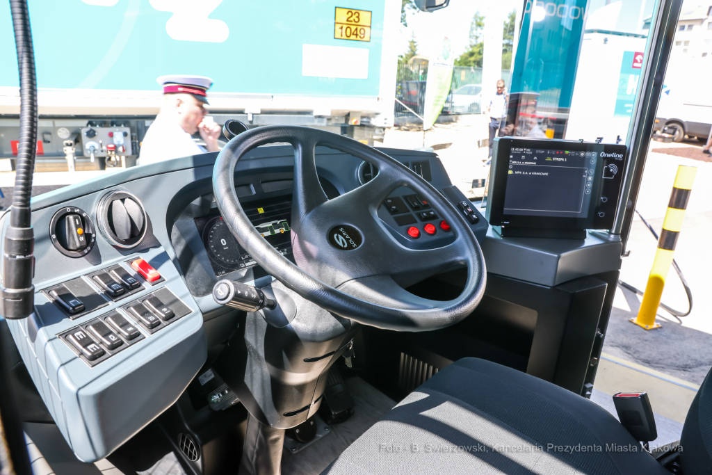 bs_220624_8270.jpg-Stacja Wodór, MPK, Majchrowski, Obajtek  Autor: B. Świerzowski