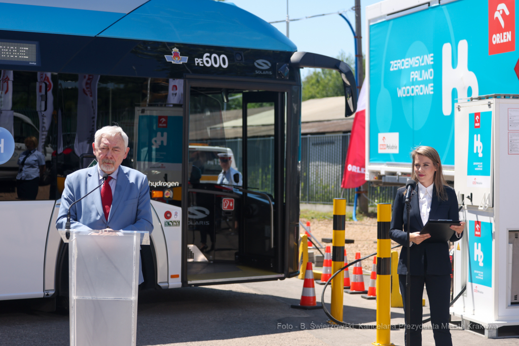 bs_220624_8353.jpg-Stacja Wodór, MPK, Majchrowski, Obajtek  Autor: B. Świerzowski