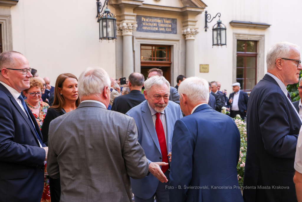 bs-czerwca 24, 2022-img_8713.jpg-Profesorowie, Spotkanie, Majchrowski  Autor: B. Świerzowski