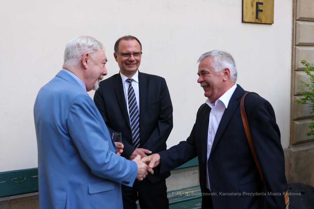 bs-czerwca 24, 2022-img_8824.jpg-Profesorowie, Spotkanie, Majchrowski  Autor: B. Świerzowski