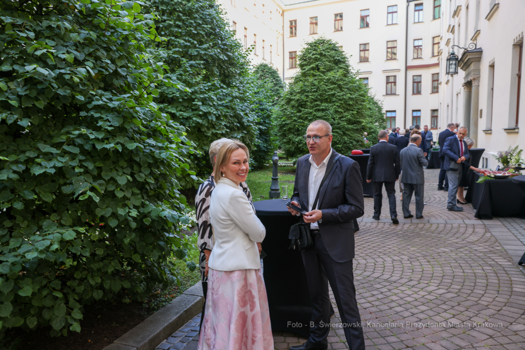 bs-czerwca 24, 2022-img_8831.jpg-Profesorowie, Spotkanie, Majchrowski  Autor: B. Świerzowski