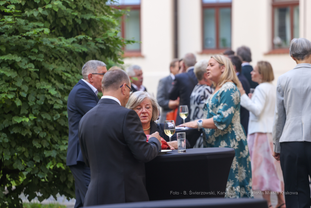 bs-czerwca 24, 2022-img_8860.jpg-Profesorowie, Spotkanie, Majchrowski  Autor: B. Świerzowski