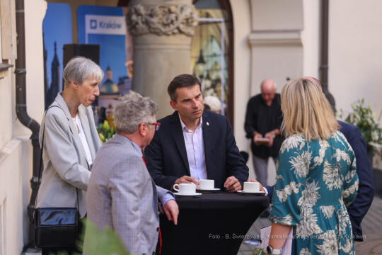 bs-czerwca 24, 2022-img_8926.jpg-Profesorowie, Spotkanie, Majchrowski