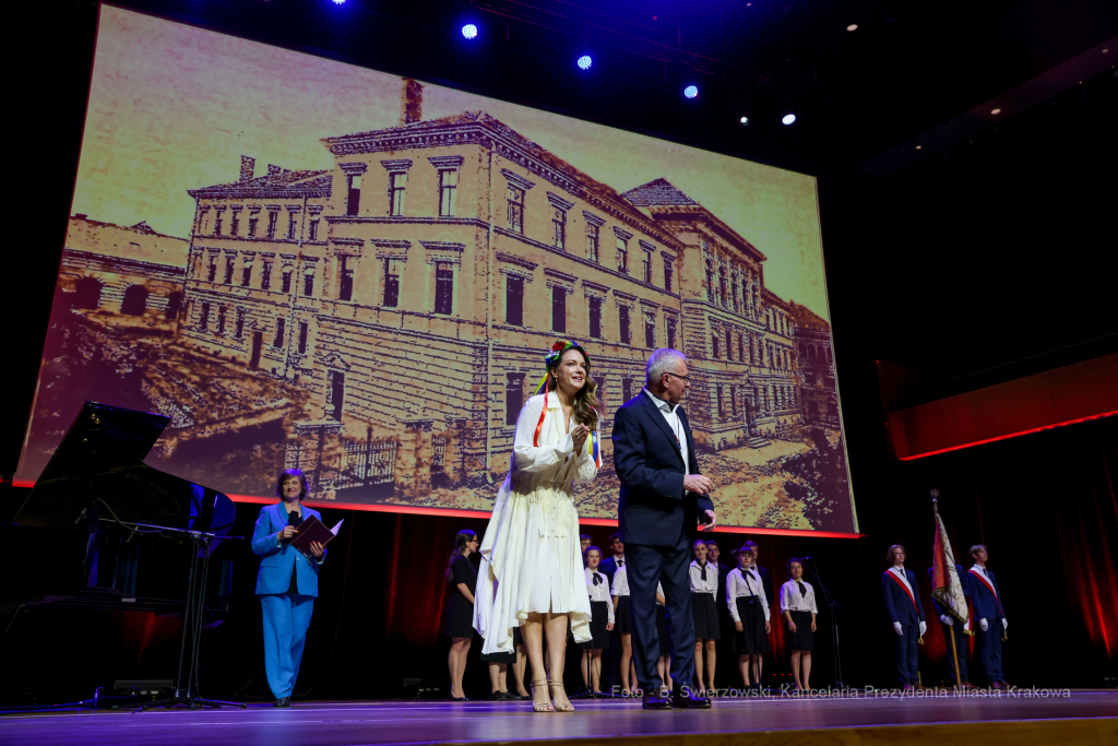 bs-czerwca 25, 2022-img_9574.jpg-V LO, Alicja Bachleda Curuś, Majchrowski  Autor: B. Świerzowski