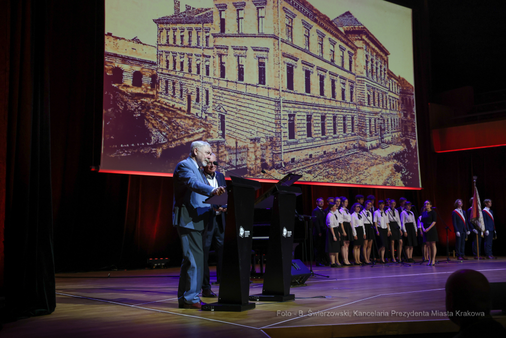 bs-czerwca 25, 2022-img_9711.jpg-V LO, Alicja Bachleda Curuś, Majchrowski  Autor: B. Świerzowski