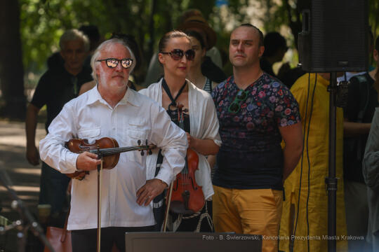 bs_220629_1024.jpg-Skwer Skrzyneckiego, Piaskowski, Otwarcie